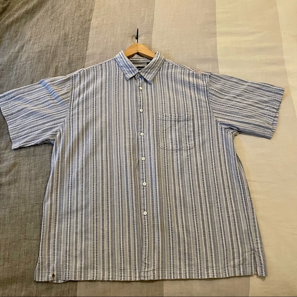Men’s Vintage Short Sleeve Button Down Shirt - Picture 2 of 4